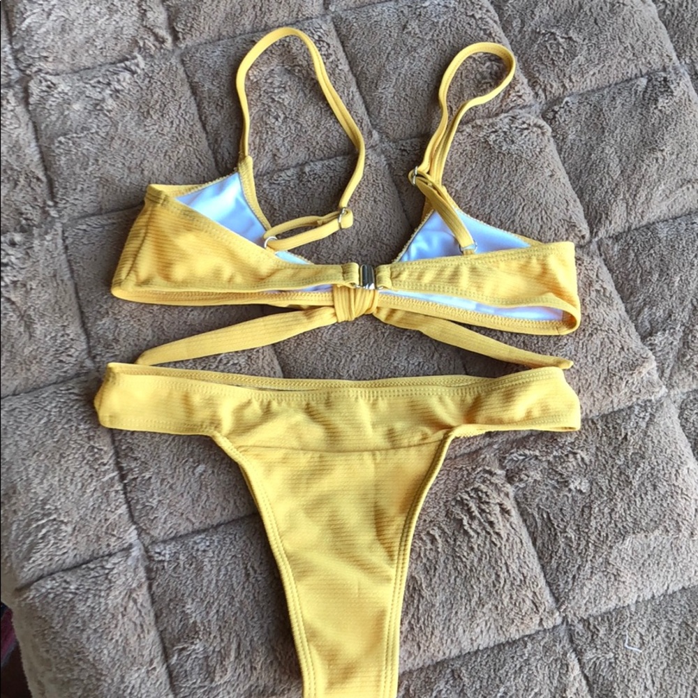 ❤️Gold string bikini - Picture 2 of 6